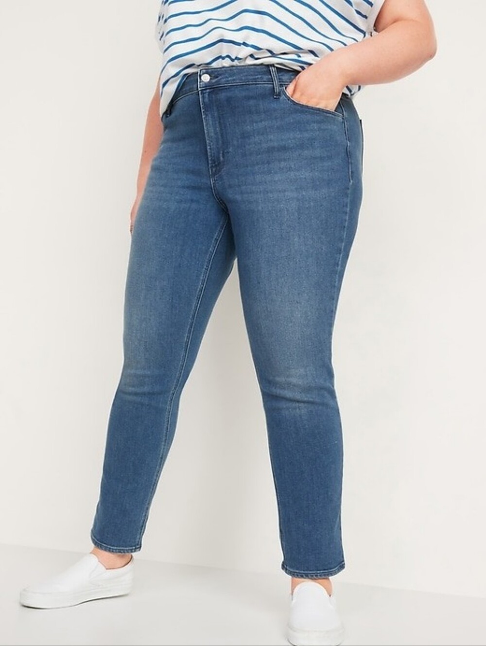 New With Tags Plus Size 26 Mid-Rise Straight Blue Jeans For Women